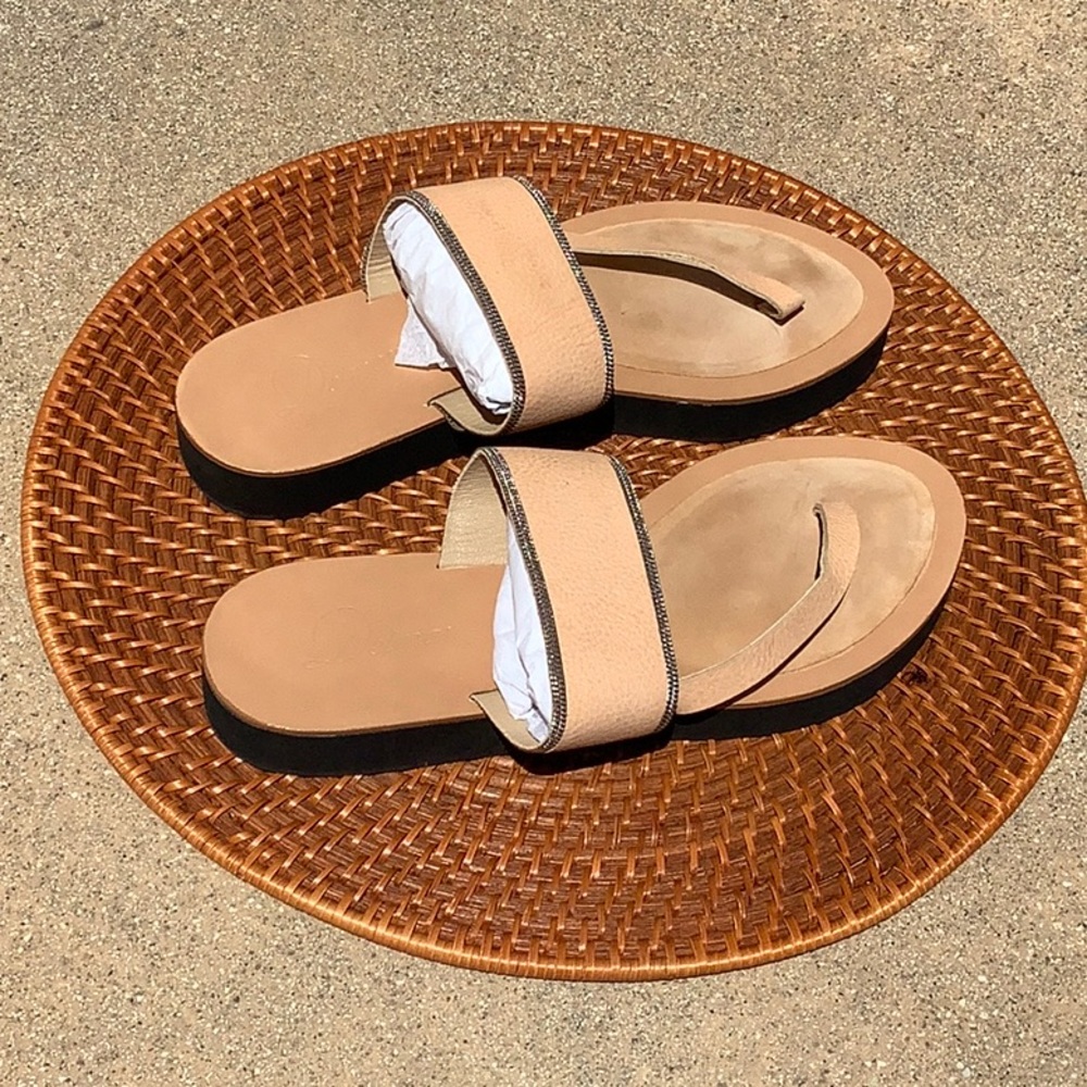 Delman leather sandals with chain accent , 7.5 - Picture 2 of 6